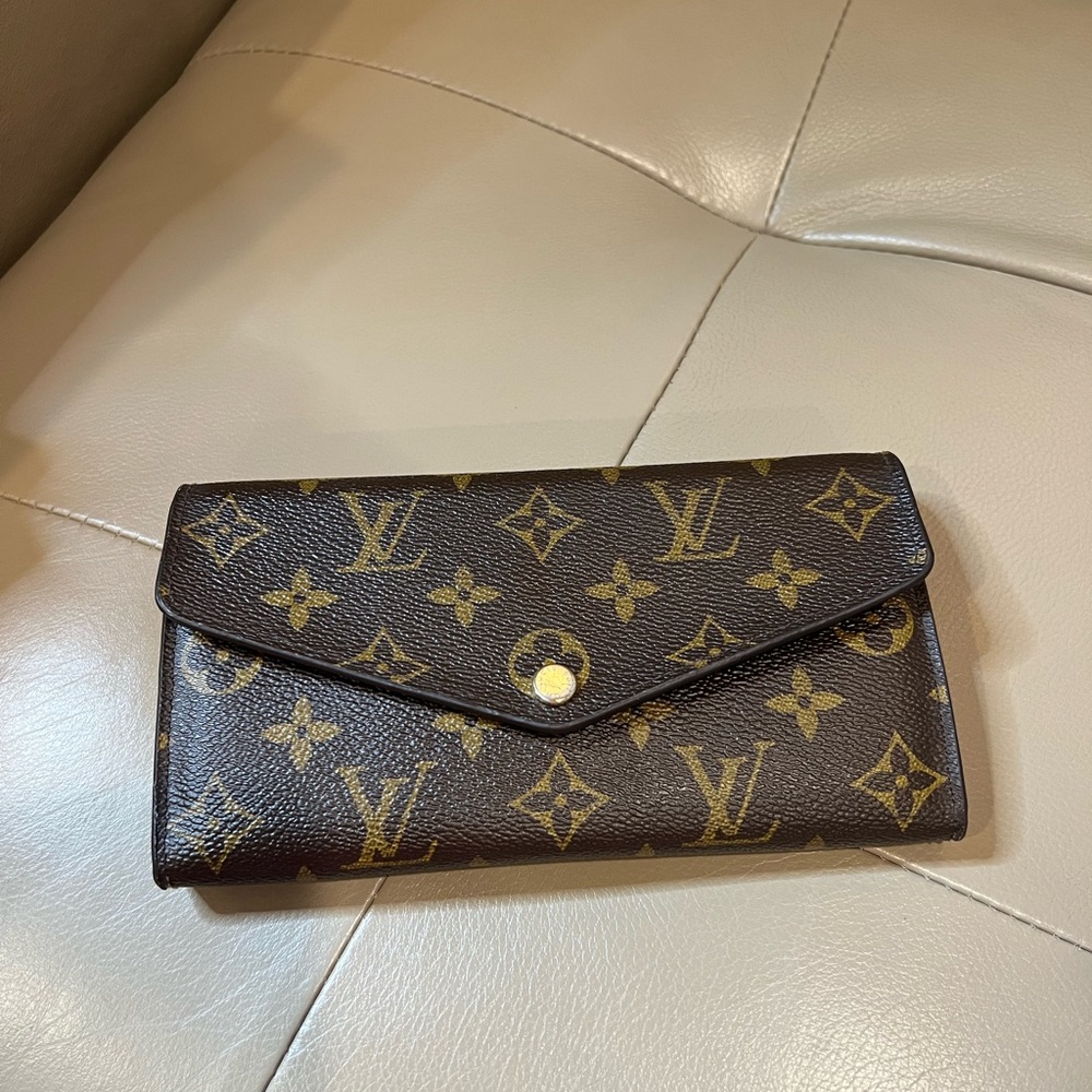Sold xxxx Louis Vuitton Monogram Sarah wallet - Picture 2 of 10